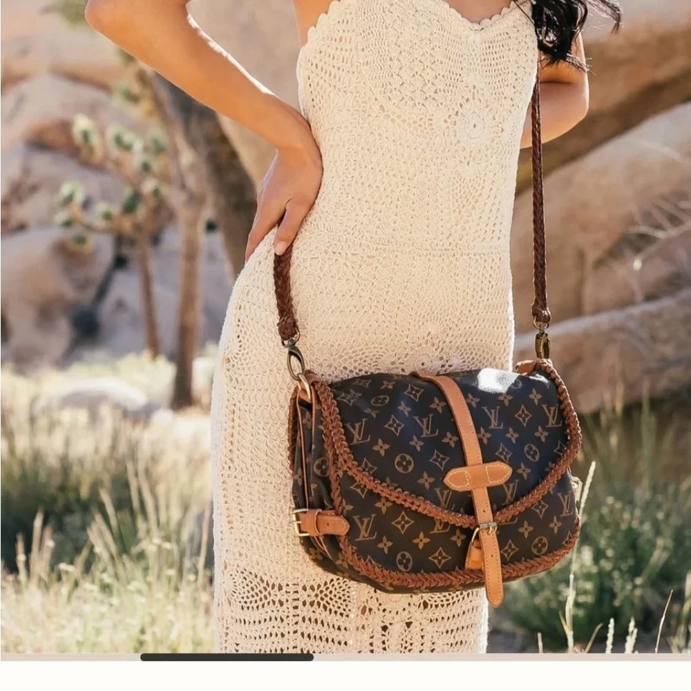 Louis Vuitton Dark Brown Monogram Crossbody Bag - Picture 1 of 11